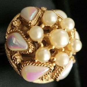 ACT II Signed Opalescent Faux Pearl Goldtone Dome Ring *Size 8.5 Vintage